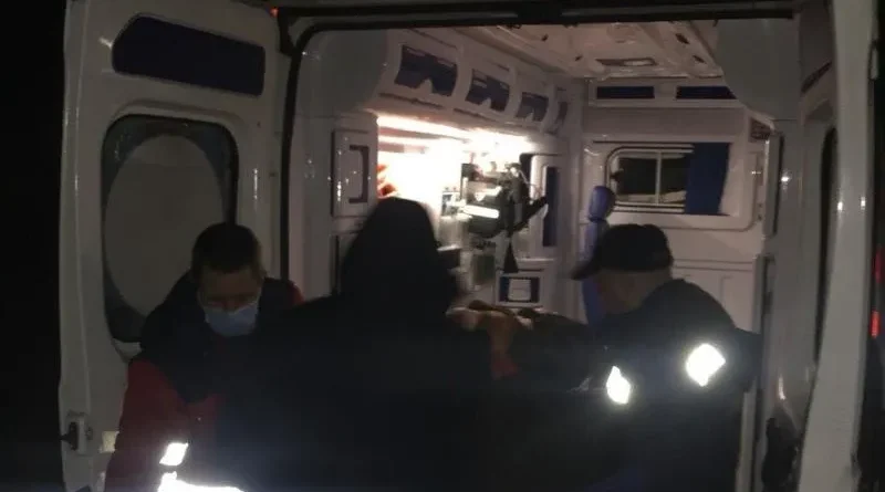 DrogMedia На Дрогобиччині рятувальники транспортували жінку з інсультом до карети швидкої