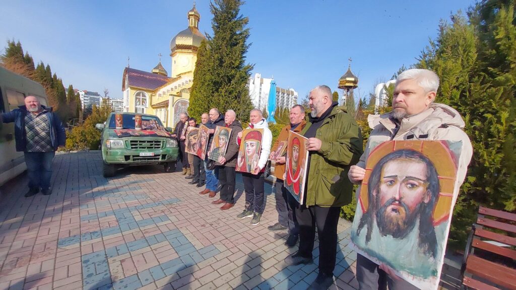 DrogMedia Лев Скоп: "Мої ікони воїни розхапують і питають ще, тож я малюю безперестанку"