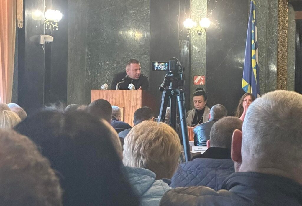 Депутати звільнили з посади заступника міського голови Дрогобича Володимира Коцюбу 2 DrogMedia Депутати звільнили з посади заступника міського голови Дрогобича Володимира Коцюбу