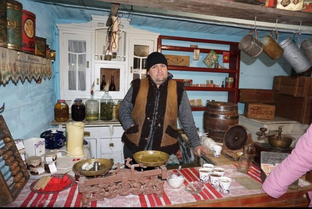 DrogMedia У Бориславі згорів унікальний музей "Карпатська хата". ФОТО