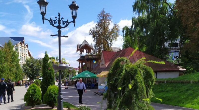 DrogMedia У Трускавці встановлять 10 зупинок та відремонтують кілька тротуарів