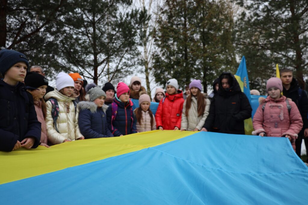 У Попелях відкрили пам’ятну дошку загиблому Герою Івану Барщику 3 DrogMedia У Попелях відкрили пам’ятну дошку загиблому Герою Івану Барщику