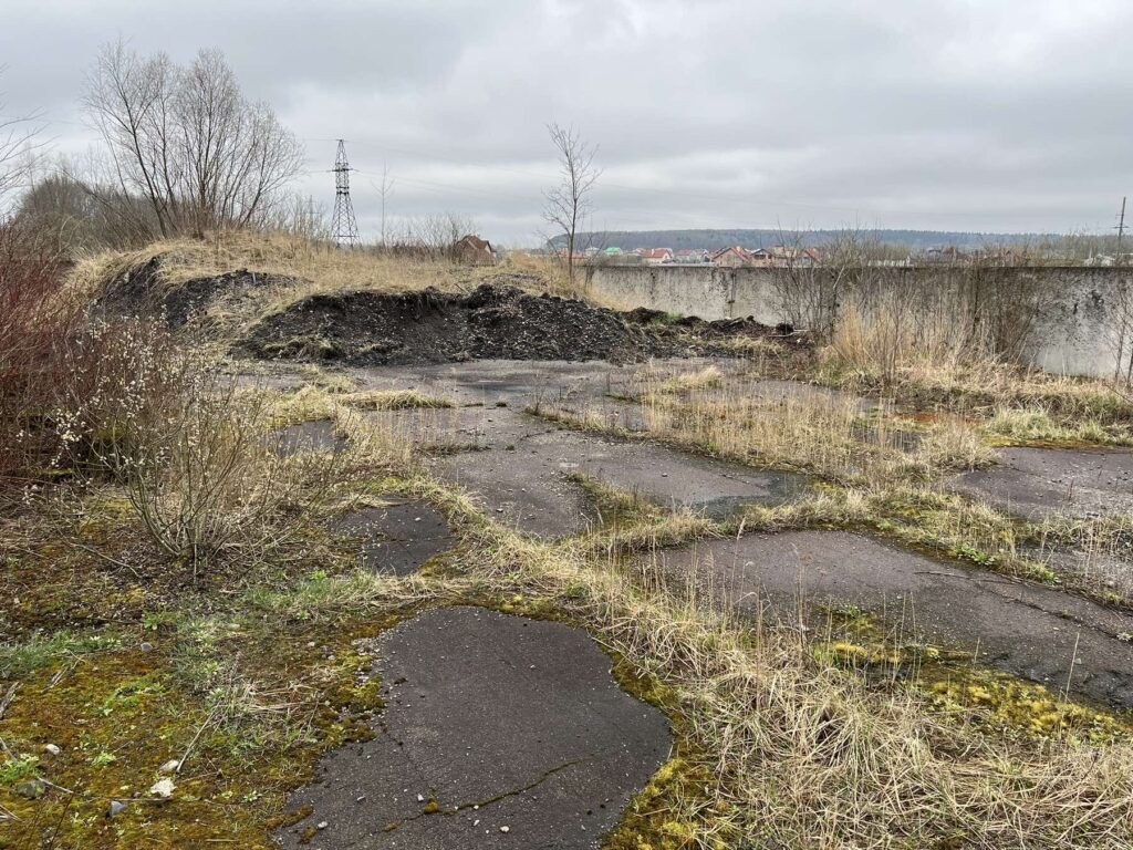 У Дрогобичі понад 20 років просто неба зберігають токсичні гудрони 2 DrogMedia У Дрогобичі понад 20 років просто неба зберігають токсичні гудрони