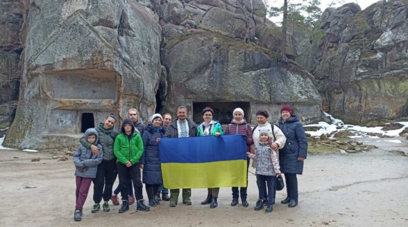 DrogMedia Вимушені переселенці з Дрогобиччини відвідали туристичну Івано-Франківщину