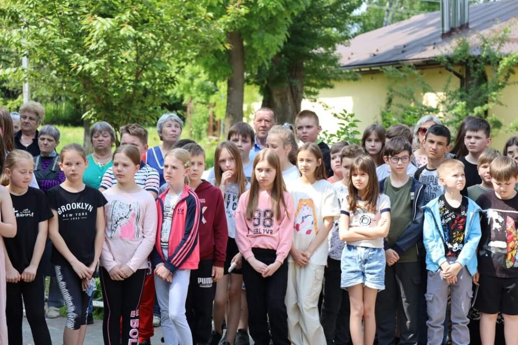 DrogMedia У Бориславі відкрили пам'ятну дошку полеглому Герою Володимиру Вітку