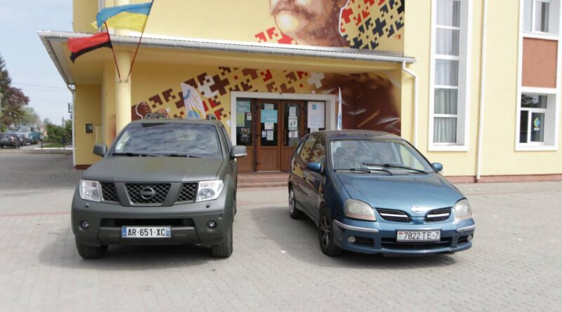 DrogMedia З Дрогобиччини на передову вирушили ще 2 автомобілі