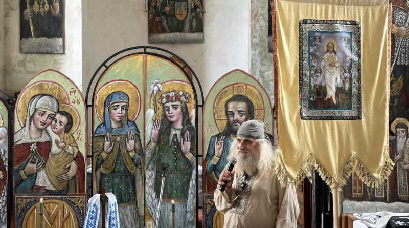 DrogMedia У Пантеоні Героїв у Новошичах освятили ікони Лева Скопа та презентували волонтерський бофон