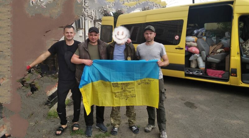 DrogMedia Волонтерам з Підбужа потрібні гроші на авто для поїздок на схід