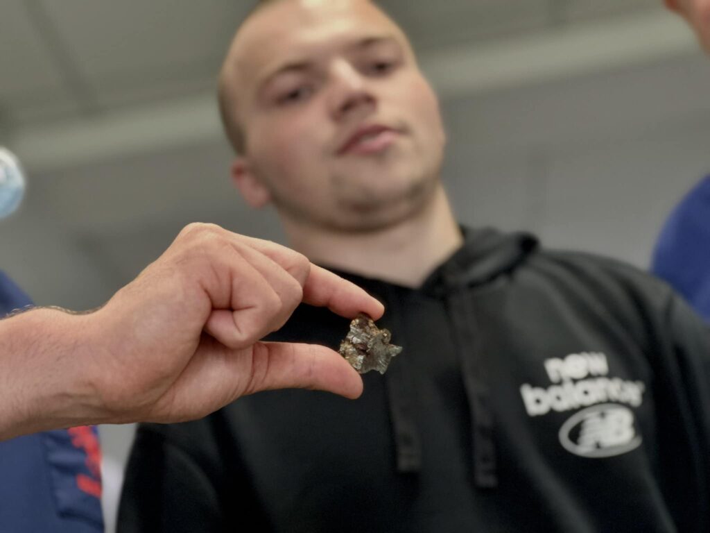 DrogMedia Воїну з Трускавця львівські хірурги дістали з печінки уламок російського снаряда