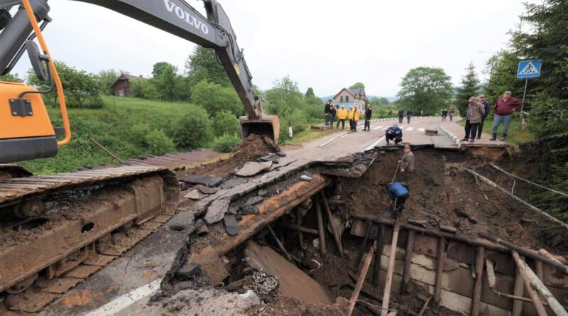 DrogMedia Наслідки негоди в Східниці ліквідують за 2 тижні - Максим Козицький