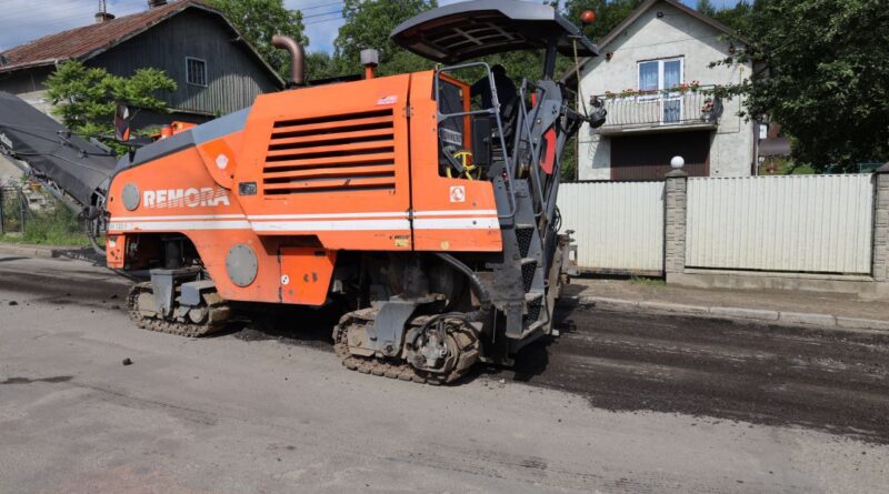 DrogMedia В Бориславі ремонтують вулицю Бандери (на Мразниці)