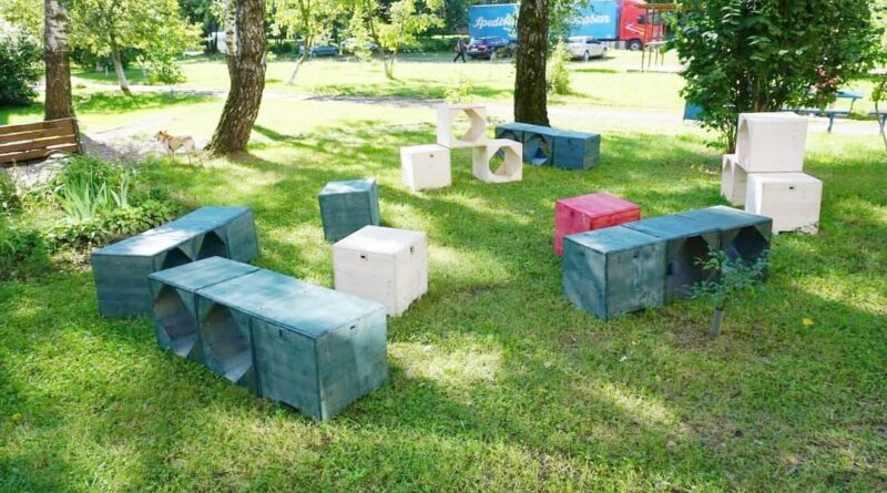 DrogMedia Вуличні меблі в Дрогобичі -  це як «вітальня» міста, в тому числі для нових його мешканців