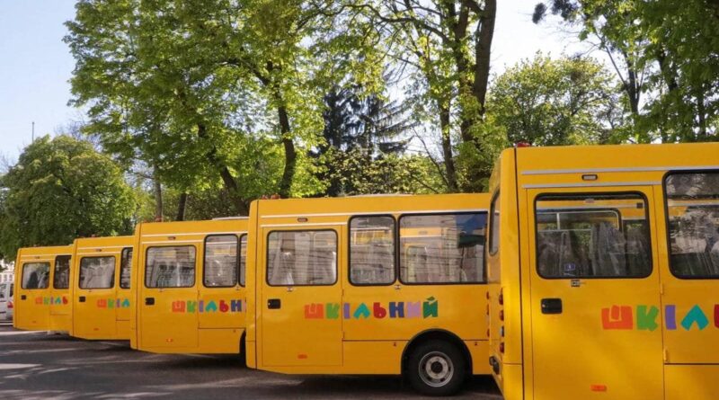 DrogMedia Учні Дрогобицької та Східницької громад отримають 6 «Школяриків»