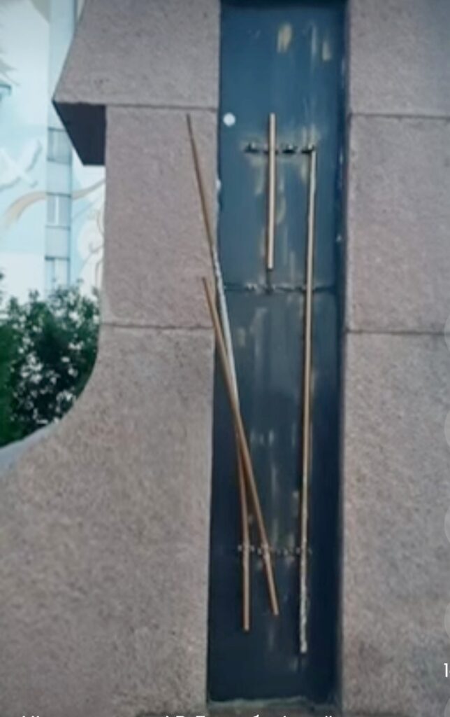 DrogMedia У Дрогобичі пошкодили постамент пам'ятника Шевченку