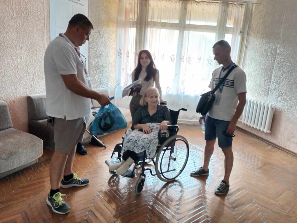 DrogMedia Представники МФОЗНС “Регіон Карпат” NEEKA надали гуманітарну допомогу мешканцям санаторію "Батьківщина" у Трускавці