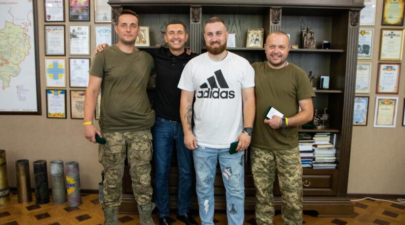 DrogMedia Захисники з Дрогобиччини отримали нагороди від військової адміністрації