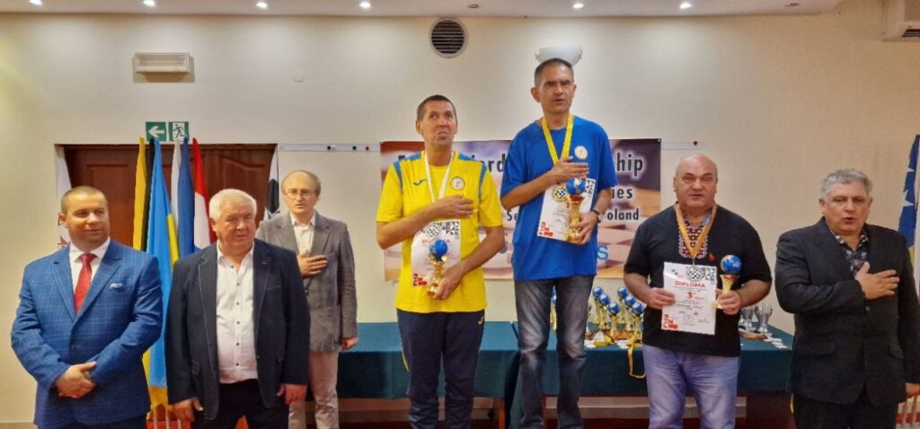 Чемпіон світу серед незрячих Іван Фідик: "Через шашки я відкриваю для себе світ» 2 DrogMedia Чемпіон світу серед незрячих Іван Фідик: "Через шашки я відкриваю для себе світ»