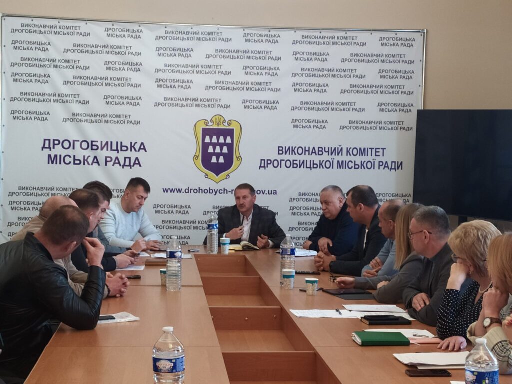 На Дрогобиччині перевізників зобов'язали повернути ціни за проїзд до попередніх 2 DrogMedia На Дрогобиччині перевізників зобов'язали повернути ціни за проїзд до попередніх
