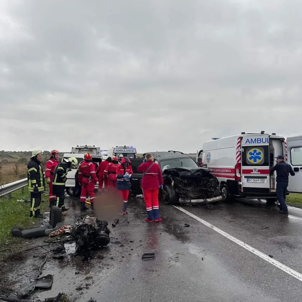 Водій джипа виїхав на зустрічну - подробиці ДТП на Дрогобиччині, в якій загинули 4 людей 5 DrogMedia Водій джипа виїхав на зустрічну - подробиці ДТП на Дрогобиччині, в якій загинули 4 людей