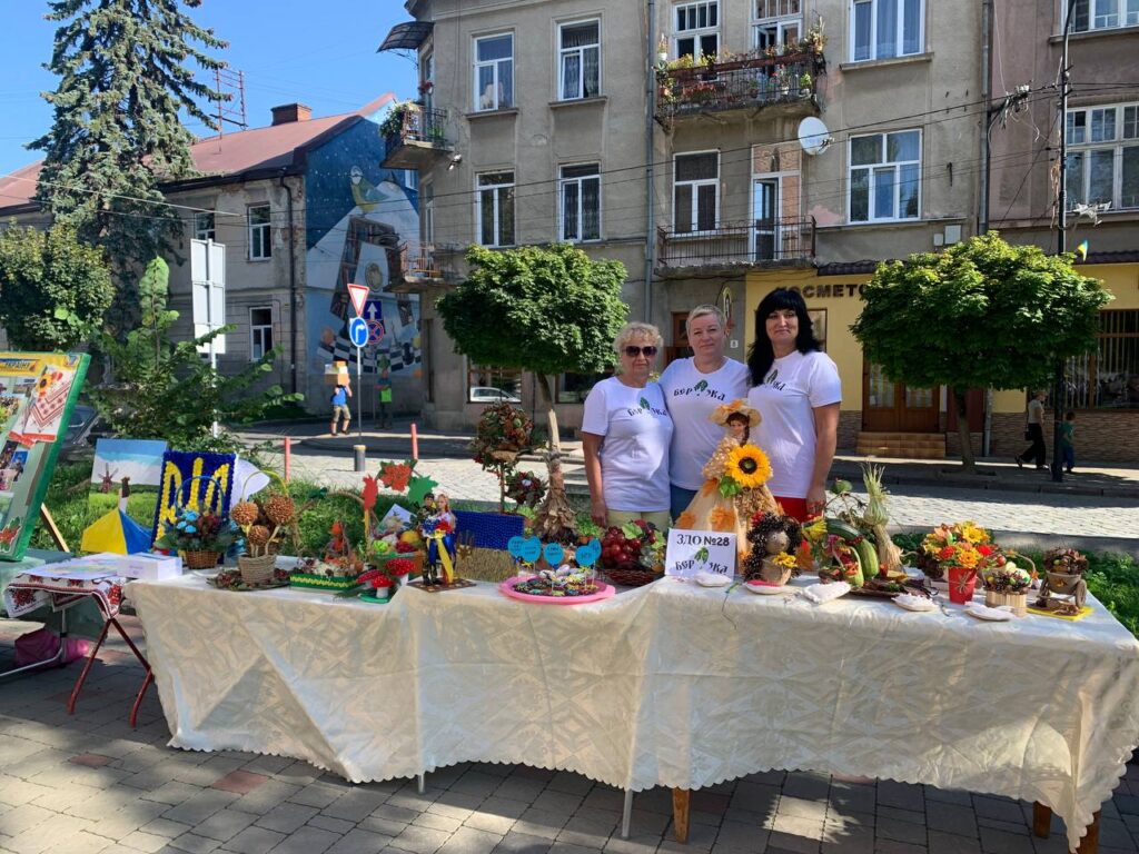 У Дрогобичі педагоги-дошкільники зібрали понад 48 тис. грн для ЗСУ 5 DrogMedia У Дрогобичі педагоги-дошкільники зібрали понад 48 тис. грн для ЗСУ