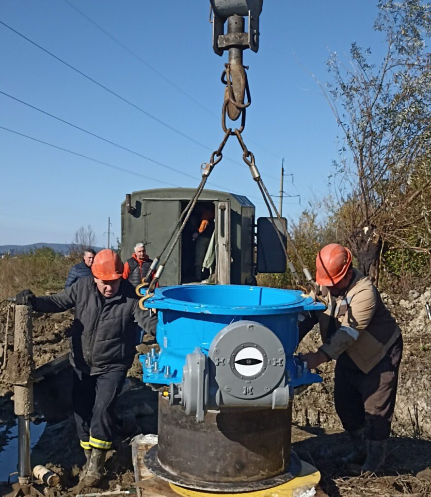 DrogMedia Шлях води: у Дрогобичводоканалі показали, як комунальники ремонтують водогін. ФОТО