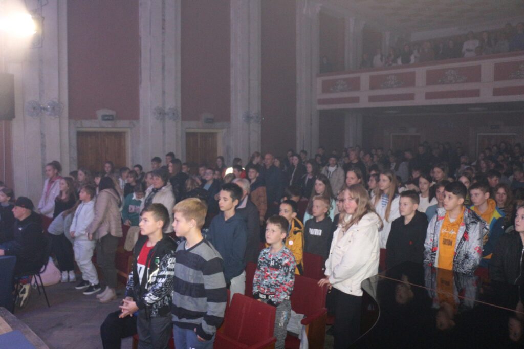 Ансамбль "Верховина" реалізує нову патріотичну програму для учнів Дрогобицької громади 2 DrogMedia Ансамбль "Верховина" реалізує нову патріотичну програму для учнів Дрогобицької громади
