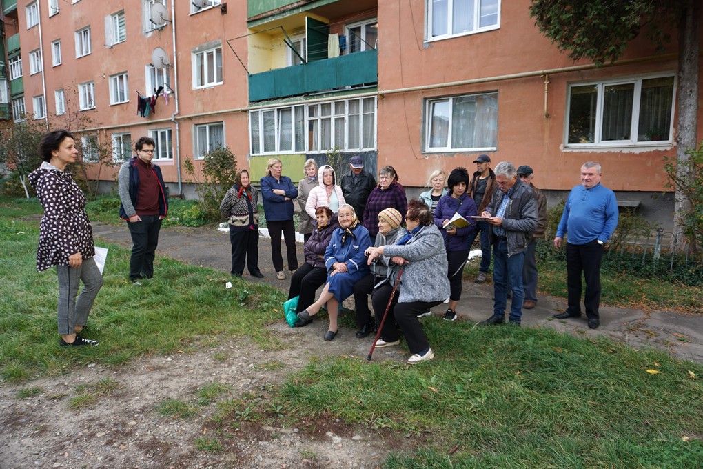 У Дрогобичі люди закликають депутатів не допустити земельного конфлікту 2 DrogMedia У Дрогобичі люди закликають депутатів не допустити земельного конфлікту
