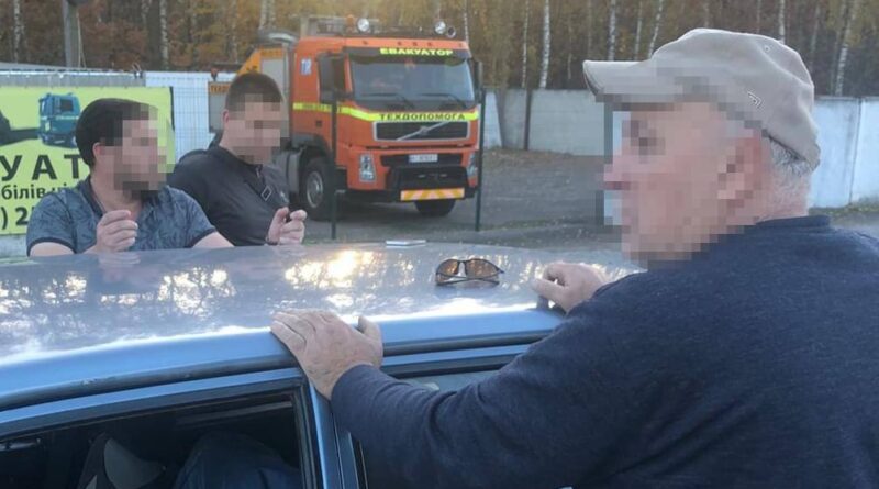 DrogMedia Поліція затримала дрогобичанина, який у тандемі з харків'янином обікрав автомобіль