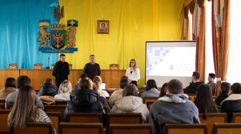 DrogMedia Понад 20 студентів стали стажерами «Академії перших можливостей» у Дрогобицькій РВА