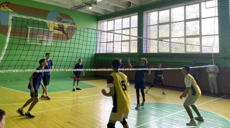 DrogMedia У Дрогобицькій громаді стартував проєкт «Шкільні спортивні ліги» з волейболу