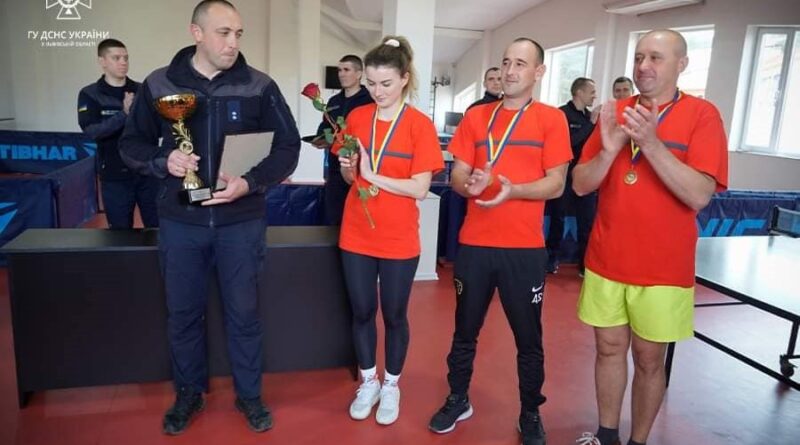 DrogMedia Дрогобицькі рятувальники здобули 1 місце на тенісному турнірі області
