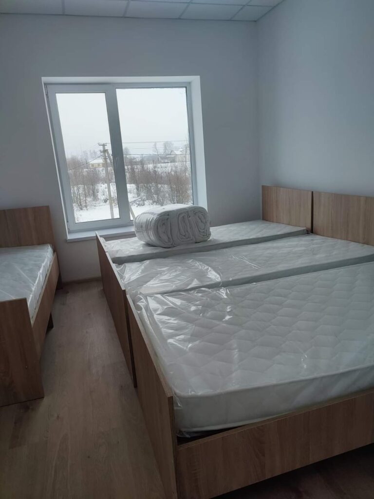 DrogMedia У с.Верхній Дорожів у колишньому дитсадку облаштували житло для переселенців