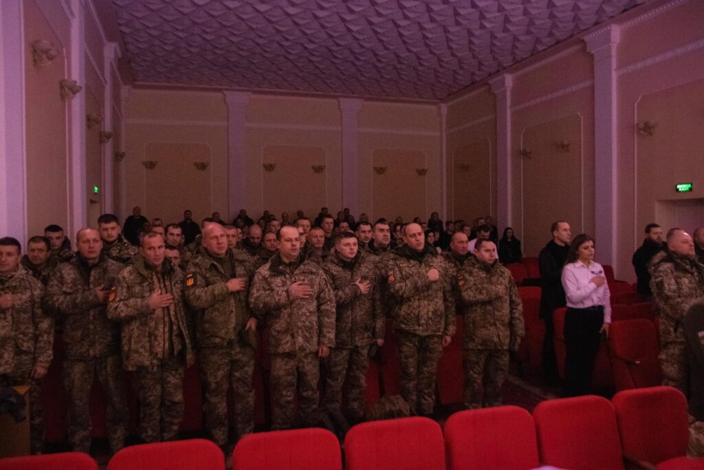У День ЗСУ в Дрогобицькій РВА вручили нагороди родичам 3 загиблих військовослужбовців 8 DrogMedia У День ЗСУ в Дрогобицькій РВА вручили нагороди родичам 3 загиблих військовослужбовців