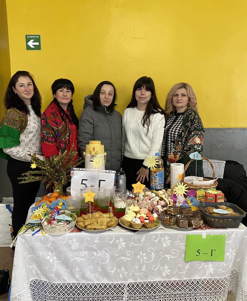 У дрогобицькому Ліцеї №16 зібрали 42 тис. грн для ЗСУ 2 DrogMedia У дрогобицькому Ліцеї №16 зібрали 42 тис. грн для ЗСУ