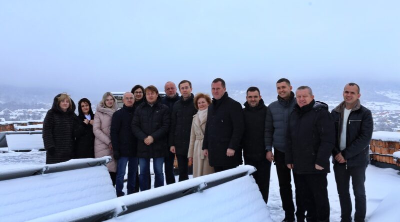 DrogMedia У Бориславі на будівлі медустанови встановили сонячну електростанцію