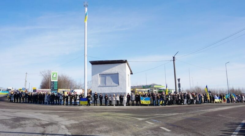 DrogMedia На Дрогобиччині у День Соборності молилися за Україну та утворили живий Ланцюг Єдності