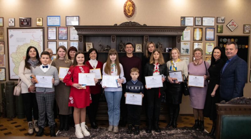 DrogMedia Шестеро учнів з Дрогобиччини стали призерами конкурсів імені Т.Шевченка та П.Яцика
