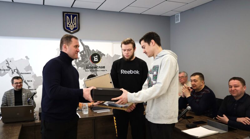 DrogMedia Братів Остапа та Олега Павляків з Борислава нагородили за високі досягнення у спорті