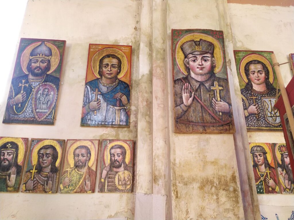DrogMedia Новошичі і його унікальні храми: 500-літня церква з Дрогобича та костел, що став Пантеоном Героїв