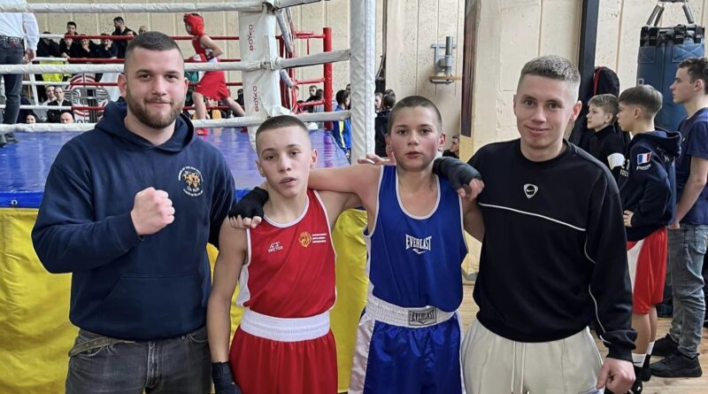 DrogMedia Віталій Бадьо з Меденич виборов "срібло" на обласних змаганнях з боксу