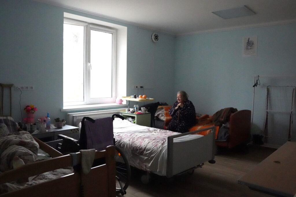 У Добрівлянах на базі РЦ "Назарет" освятили 3-поверхову лікарню для ВПО 2 DrogMedia У Добрівлянах на базі РЦ "Назарет" освятили 3-поверхову лікарню для ВПО
