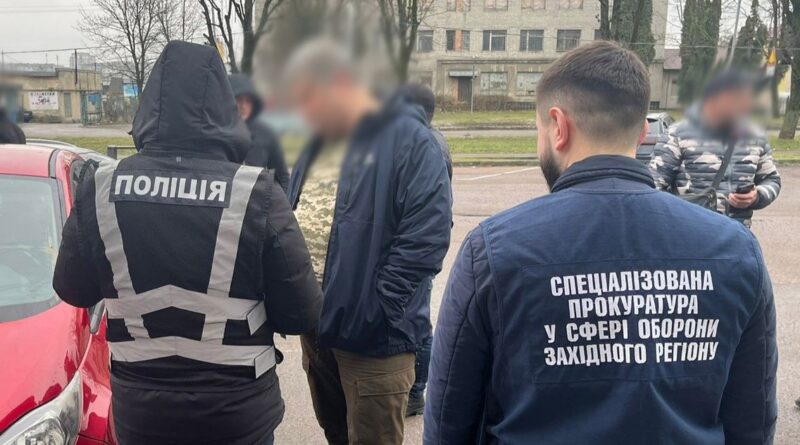 DrogMedia Поліція затримала мешканця Борислава, який нелегально переправляв чоловік через кордон