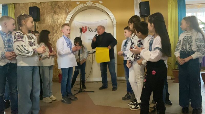 DrogMedia На благодійному балу у ЗЗСО №4 м.Борислав зібрали 31 тис. грн на FPV-дрони