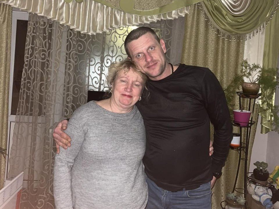 DrogMedia Мати Героя Андрія Лавріва: "Я щоночі чекаю смс від сина"