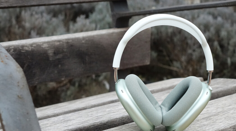 DrogMedia Топові навушники Apple: як правильно використовувати та чистити AirPods Max
