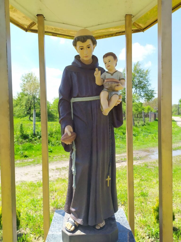 Закинута вілла в Урожі - німий свідок давньої трагедії 10 DrogMedia Закинута вілла в Урожі - німий свідок давньої трагедії