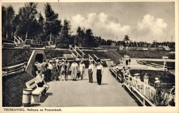 Куточок моря у Трускавці, від якого залишилися лише спомини 12 Трускавець. Урочище Помірки. Джерело "Нафтусі" №2 на "Помярках", 30-і рр. ХХ ст.