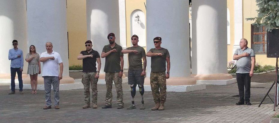 DrogMedia Як воїн без ніг продовжує службу в ЗСУ та збирає сотні тисяч грн для побратимів – історія десантника Ігоря Зобківа з Борислава
