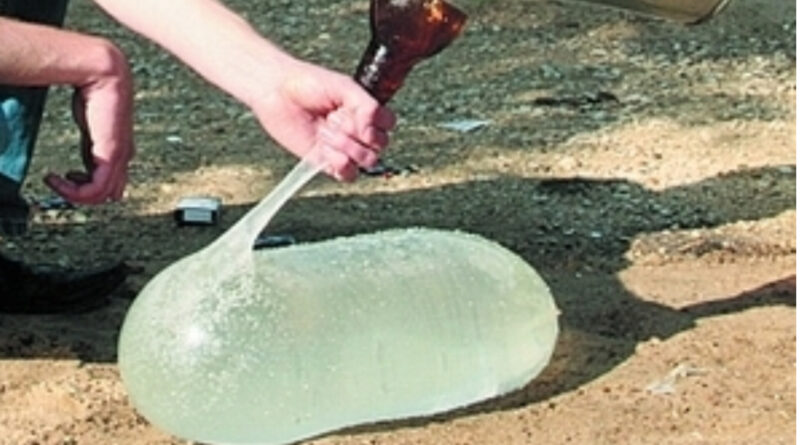 DrogMedia У Дрогобичі жінка передавала в тюрму своєму онукові алкоголь в презервативах