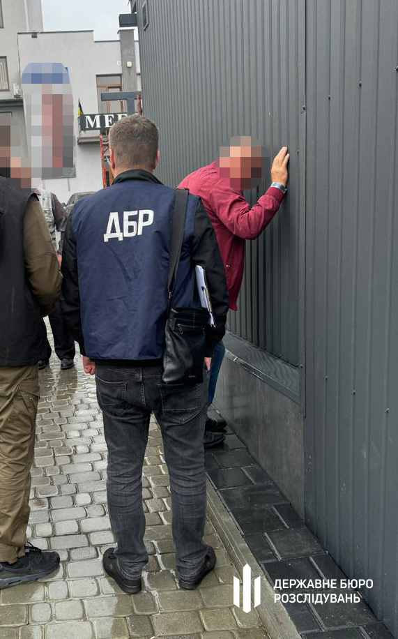DrogMedia У Дрогобичі затримали на хабарі посадовця Держпродспоживслужби та брокера
